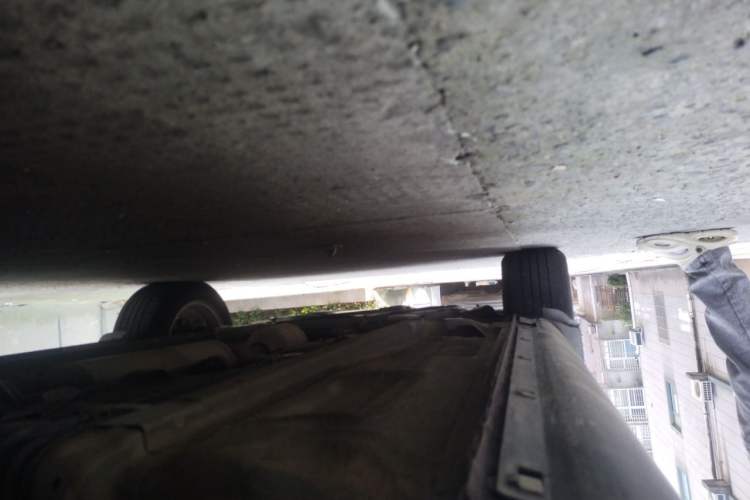 Used Bestune X80 2015 2.0L automatic comfort version Chassis Rear Left