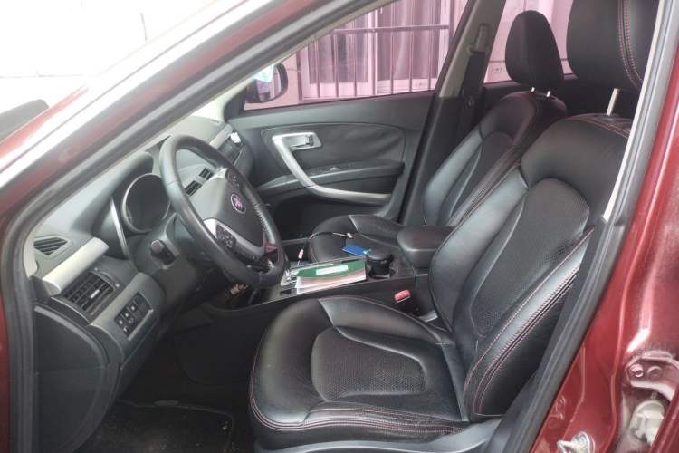 Used Bestune X80 2015 2.0L automatic comfort version Driver Seat