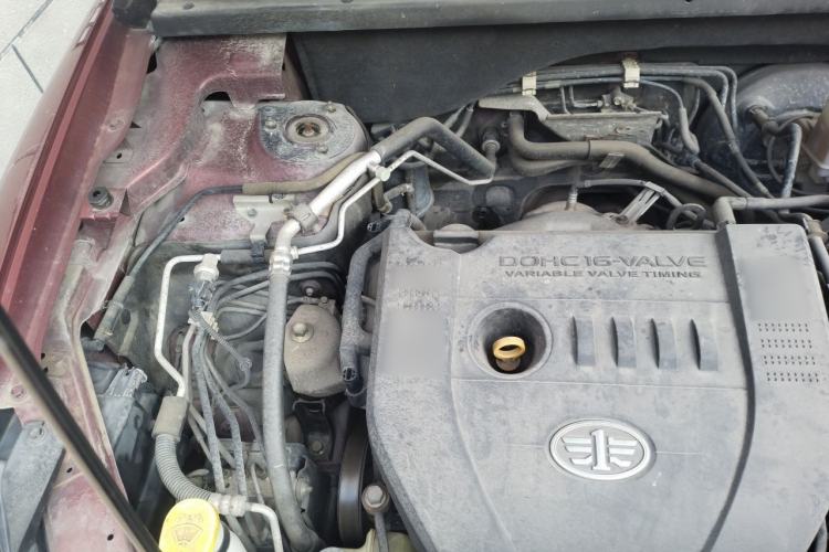 Used Bestune X80 2015 2.0L automatic comfort version Engine Bay Right