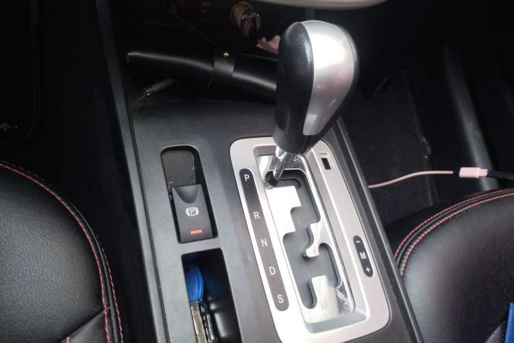 Used Bestune X80 2015 2.0L automatic comfort version Gear Lever