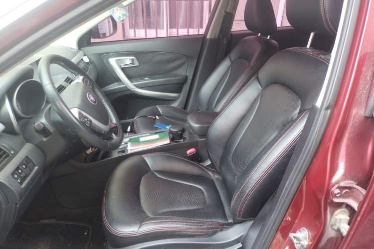 Used Bestune X80 2015 2.0L automatic comfort version Left Front Seat