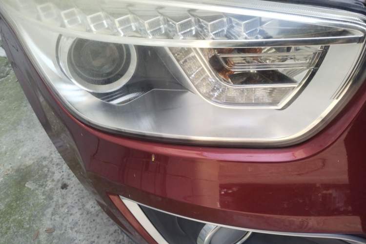 Used Bestune X80 2015 2.0L automatic comfort version Right Front Headlight