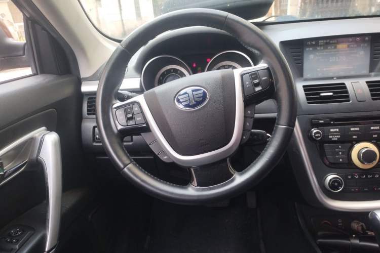 Used Bestune X80 2015 2.0L automatic comfort version Steering Wheel