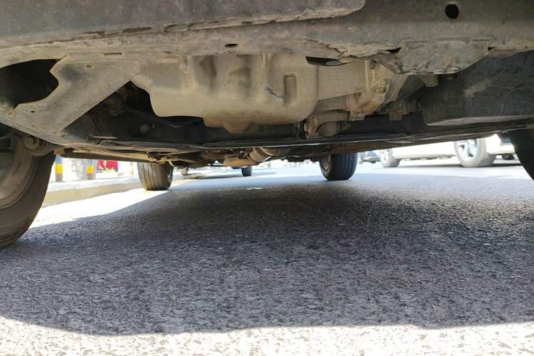 Used Bestune X80 2016 2.0L automatic Comfort trim level Chassis Front
