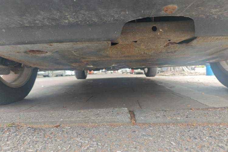 Used Bestune X80 2016 2.0L automatic Comfort trim level Chassis Front