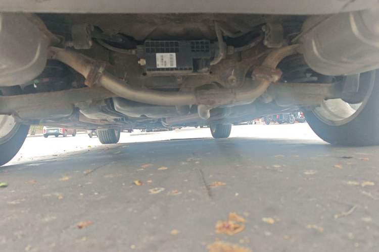 Used Bestune X80 2016 2.0L automatic Comfort trim level Chassis Rear