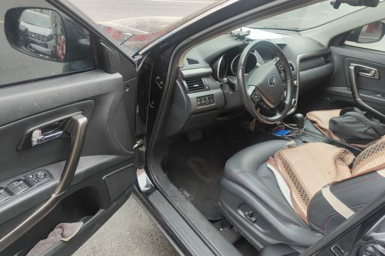 Used Bestune X80 2016 2.0L Automatic Luxury Model Driver Seat