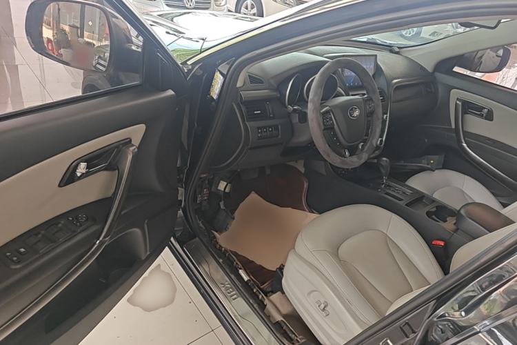 Used Bestune X80 2016 2.0L Automatic Luxury Model Driver Seat