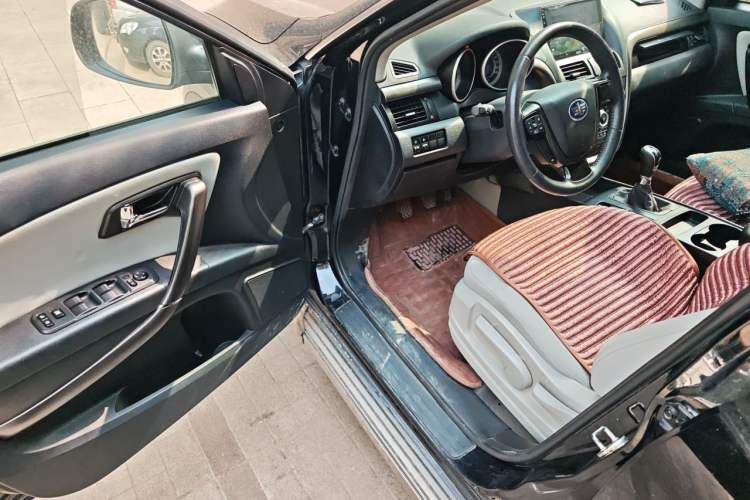Used Bestune X80 2016 2.0L manual base trim Driver Seat