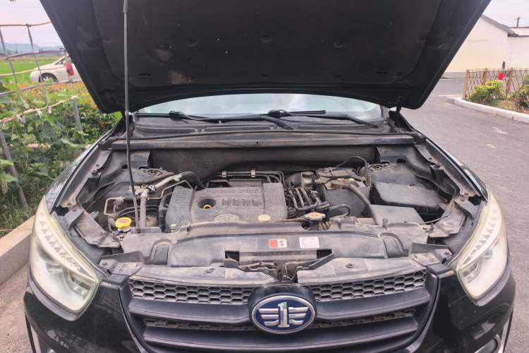 Used Bestune X80 2016 2.0L Automatic Luxury Model Engine Bay