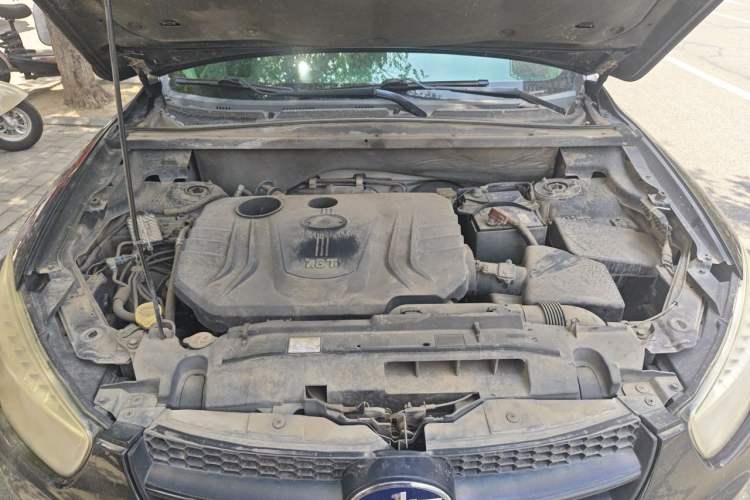 Used Bestune X80 2016 1.8T Automatic Luxury Model Engine Bay