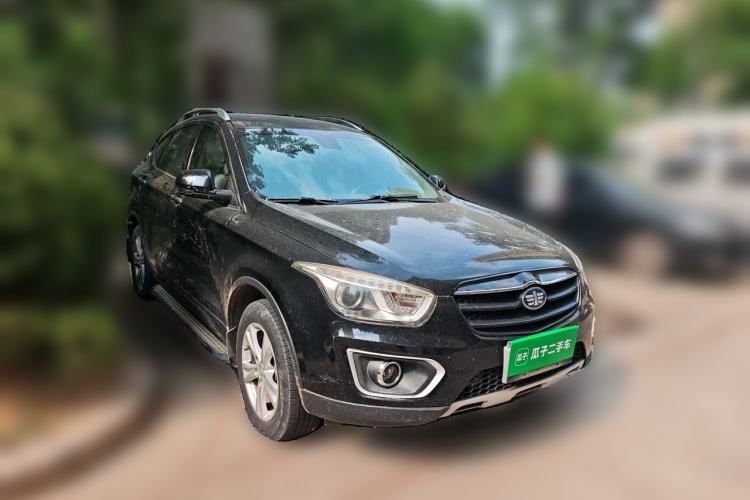 Used Bestune X80 2016 2.0L manual base trim Front Right 45 Deg