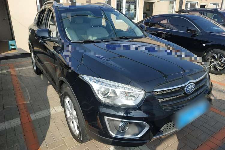 Used Bestune X80 2016 2.0L Manual Luxury Edition Front Right 45 Deg