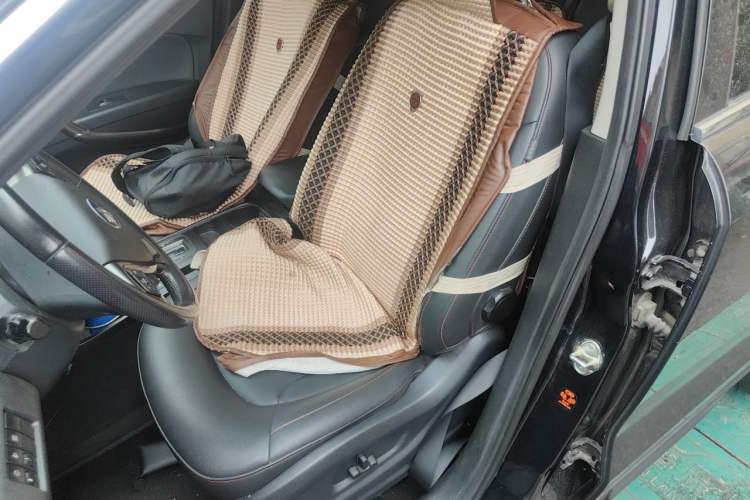 Used Bestune X80 2016 2.0L Automatic Luxury Model Left Front Seat