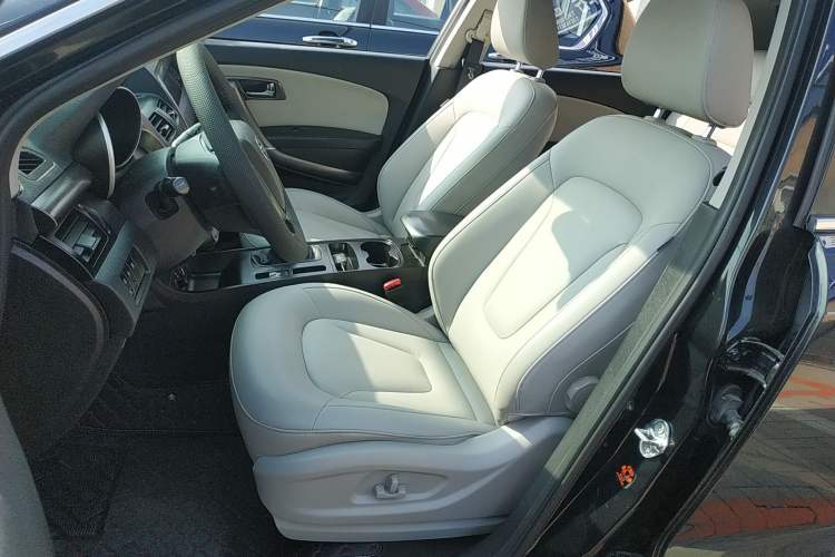 Used Bestune X80 2016 2.0L Manual Luxury Edition Left Front Seat