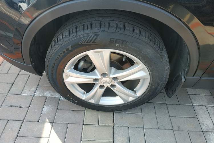 Used Bestune X80 2016 2.0L Manual Luxury Edition Left Front Wheel Hub