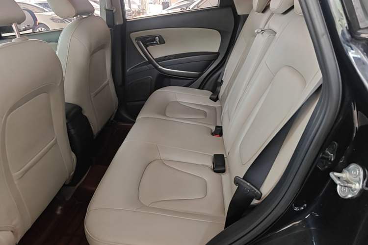 Used Bestune X80 2016 2.0L Automatic Luxury Model Left Rear Seat