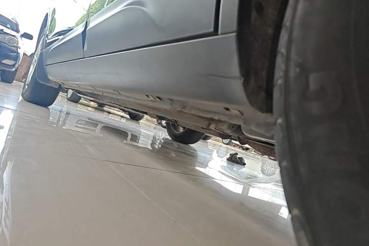 Used Bestune X80 2016 2.0L Automatic Luxury Model Left Side Sill