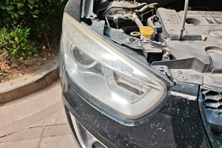 Used Bestune X80 2016 2.0L manual base trim Right Front Headlight