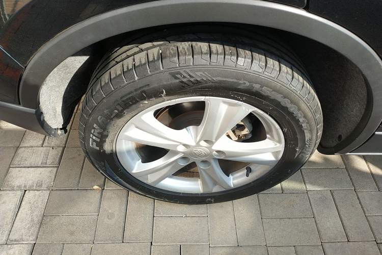 Used Bestune X80 2016 2.0L Manual Luxury Edition Right Rear Wheel Hub