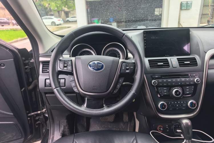 Used Bestune X80 2016 2.0L Automatic Luxury Model Steering Wheel
