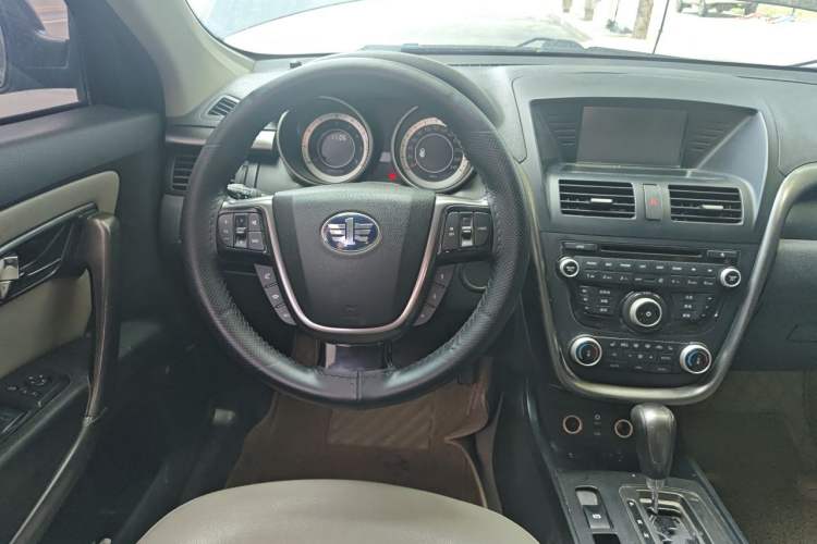 Used Bestune X80 2016 1.8T Automatic Luxury Model Steering Wheel