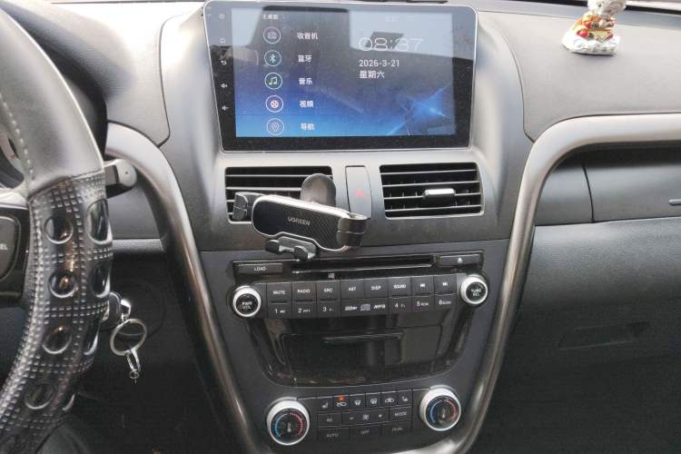 Used Bestune X80 2016 2.0L Manual Luxury Edition Audio And AC Panel