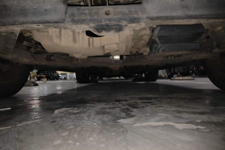 Used Bestune X80 2016 2.0L automatic Comfort trim level Chassis Front
