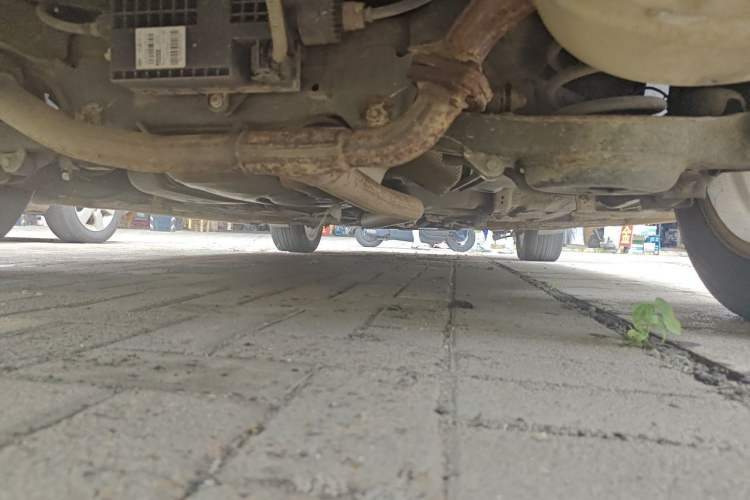 Used Bestune X80 2016 2.0L automatic Comfort trim level Chassis Rear