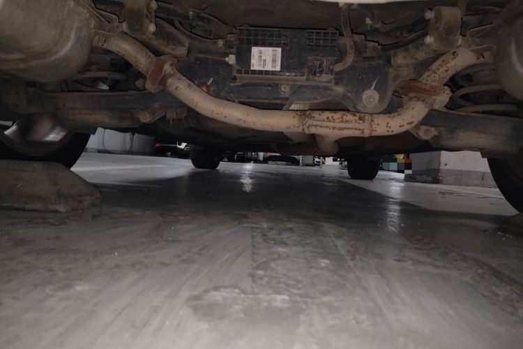 Used Bestune X80 2016 2.0L automatic Comfort trim level Chassis Rear