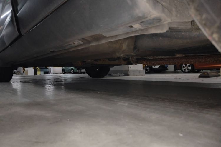 Used Bestune X80 2016 2.0L automatic Comfort trim level Chassis Rear Left