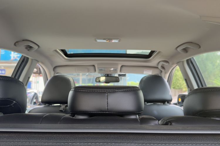 Used Bestune X80 2016 2.0L automatic Comfort trim level Headliner