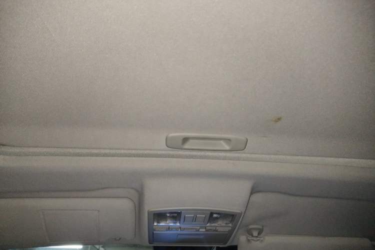 Used Bestune X80 2016 2.0L automatic Comfort trim level Headliner