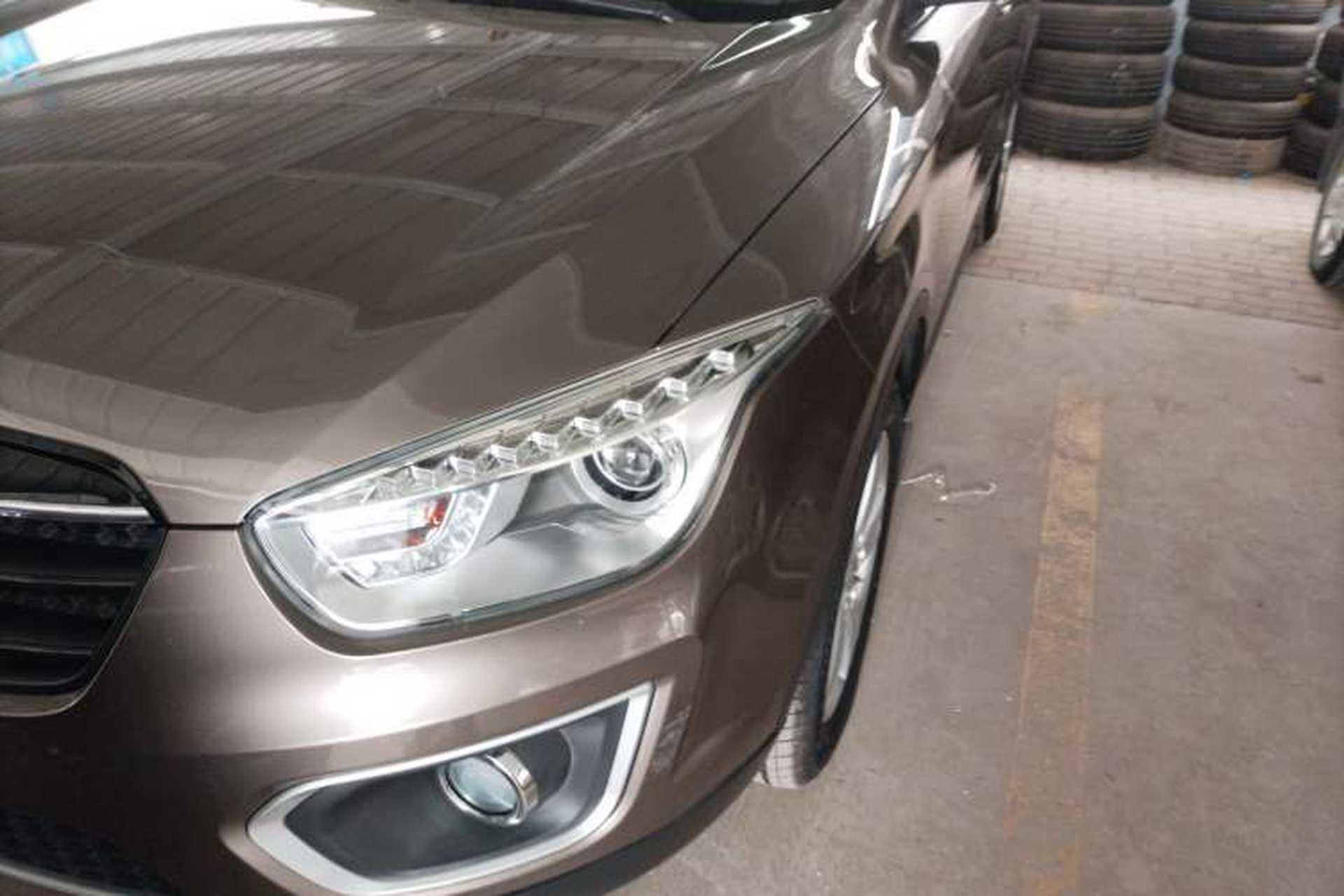 Used Bestune X80 2016 1.8T Automatic Luxury Model Left Front Headlight
