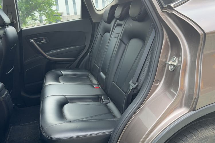 Used Bestune X80 2016 2.0L automatic Comfort trim level Left Rear Seat