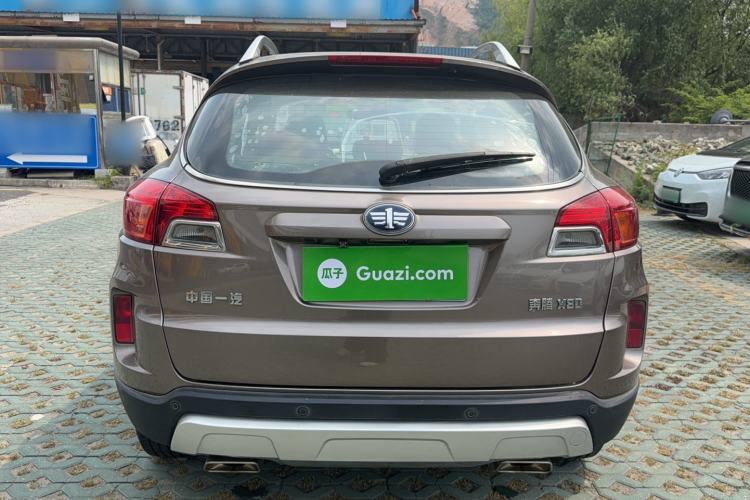 Used Bestune X80 2016 2.0L automatic Comfort trim level Rear