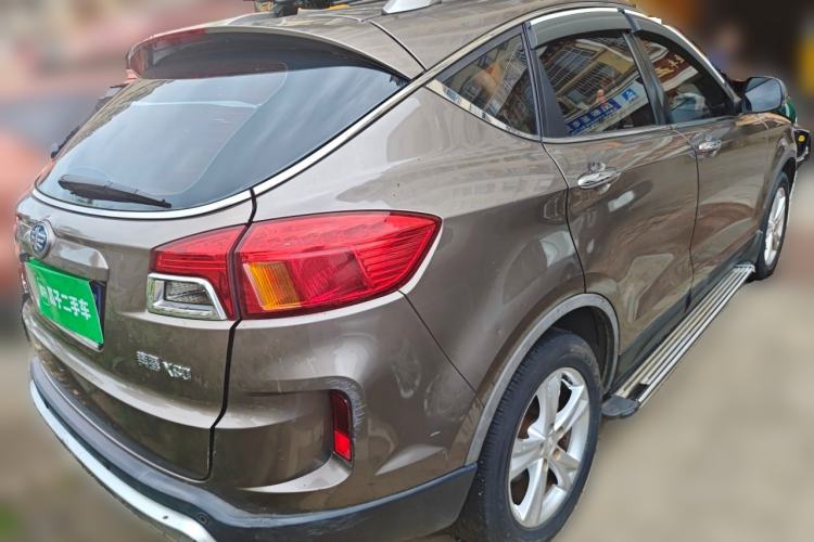 Used Bestune X80 2016 2.0L automatic Comfort trim level Rear Right 45 Deg