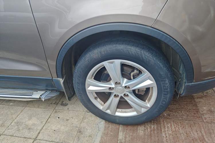 Used Bestune X80 2016 2.0L automatic Comfort trim level Right Front Wheel Hub