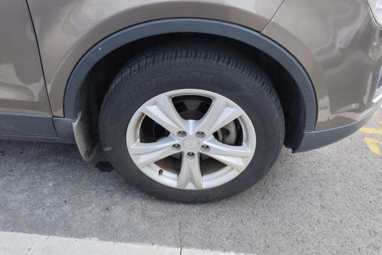 Used Bestune X80 2016 2.0L Manual Luxury Edition Right Front Wheel Hub