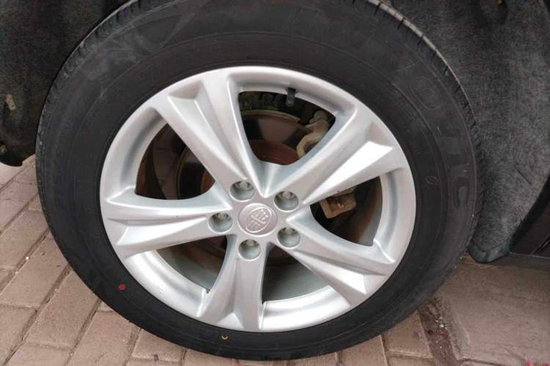 Used Bestune X80 2016 1.8T Automatic Luxury Model Right Rear Wheel Hub