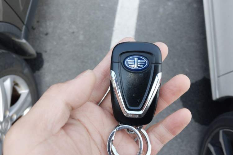 Used Bestune X80 2016 2.0L Manual Luxury Edition Vehicle Key