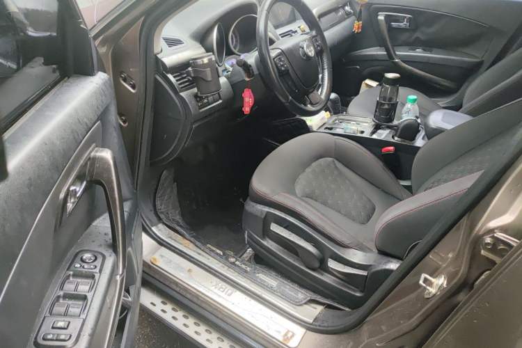 Used Bestune X80 2016 2.0L automatic Comfort trim level Driver Seat