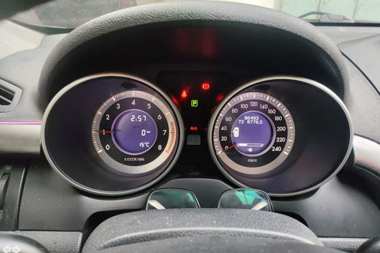 Used Bestune X80 2016 2.0L automatic Comfort trim level Instrument Cluster