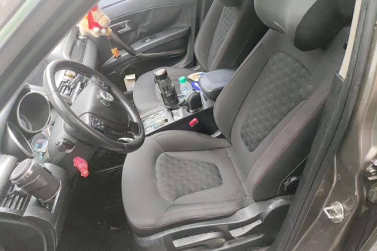 Used Bestune X80 2016 2.0L automatic Comfort trim level Left Front Seat