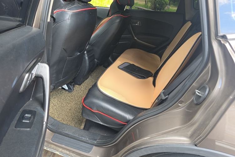 Used Bestune X80 2016 2.0L automatic Comfort trim level Left Rear Seat