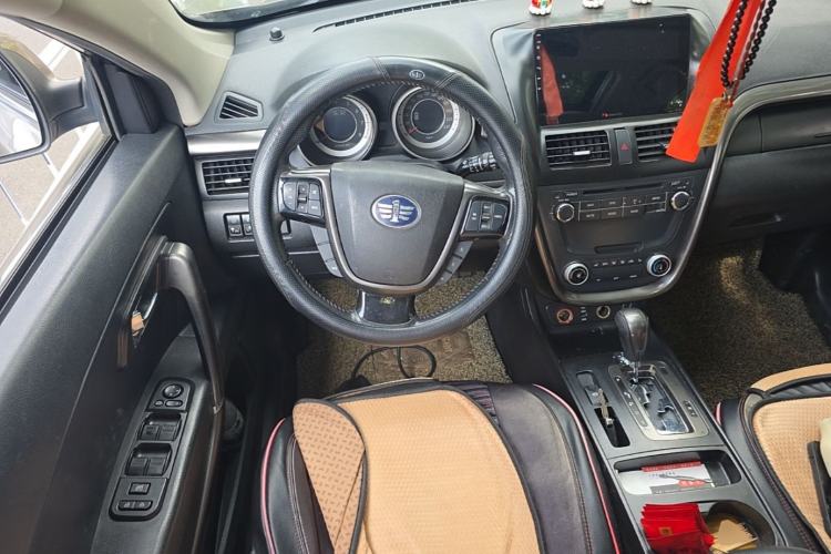 Used Bestune X80 2016 2.0L automatic Comfort trim level Steering Wheel