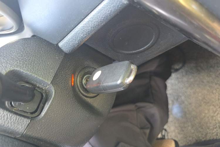 Used Bestune X80 2016 2.0L automatic Comfort trim level Vehicle Key