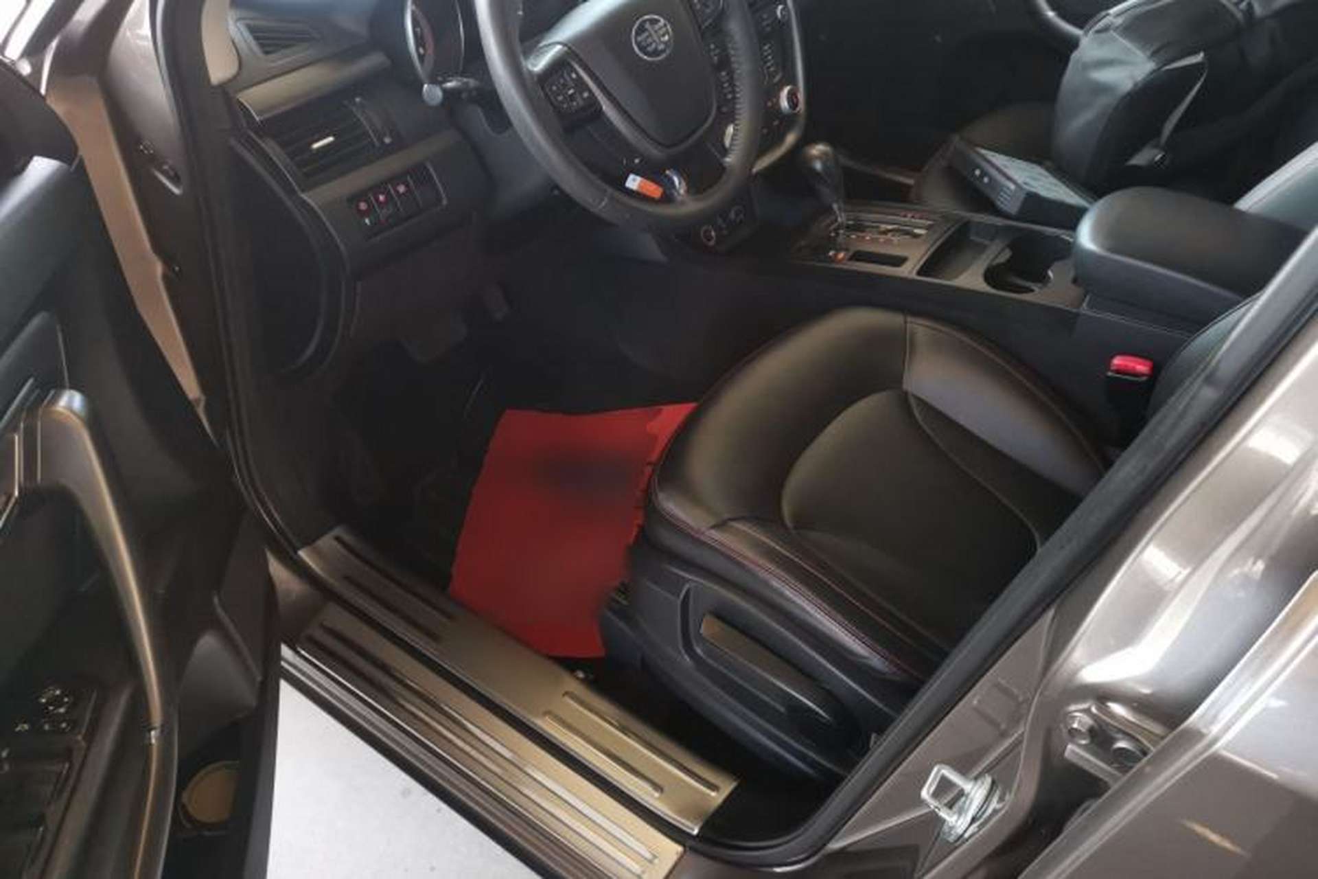 Used Bestune X80 2016 2.0L automatic Comfort trim level Left Front Seat