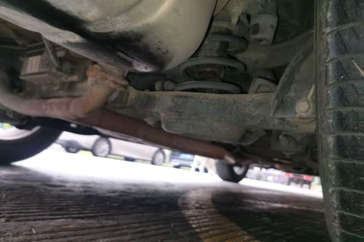 Used Bestune X80 2016 2.0L manual Comfort trim level Chassis Rear Right