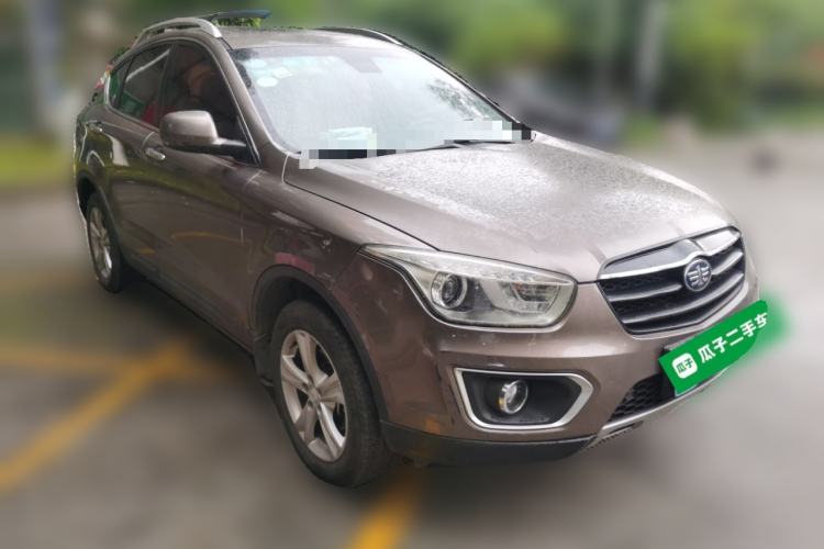 Used Bestune X80 2016 2.0L manual Comfort trim level Front Right 45 Deg